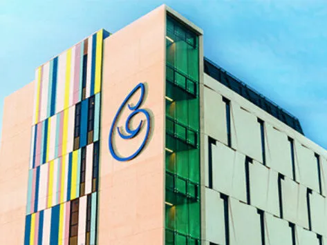 The Children's Medical Research Institute building against an open sky.